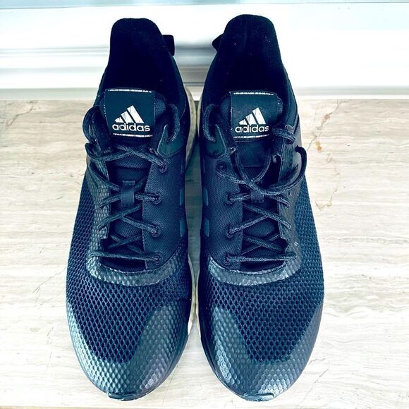 Adidas Men’s Boost Endless Energy athletic sneakers. - Picture 1 of 5